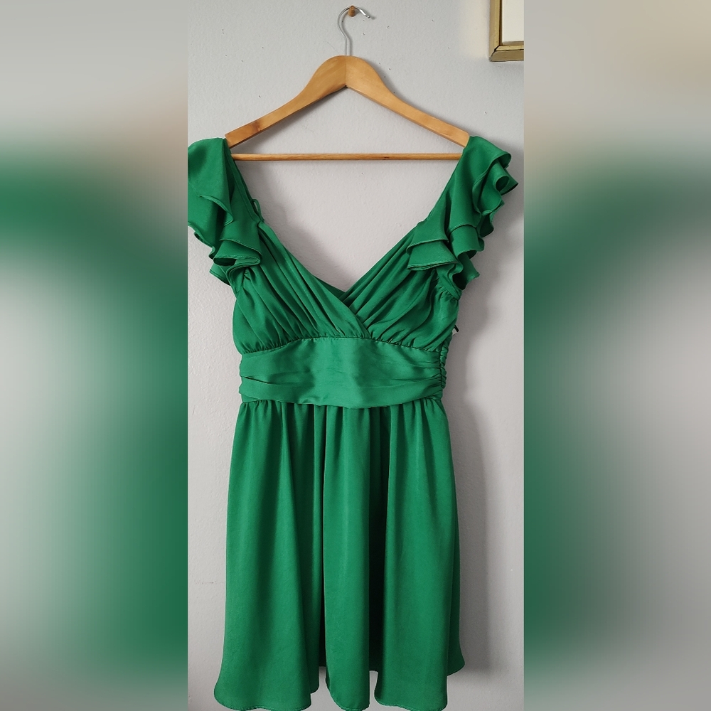 Lulus Daytime Darling Dress Color Green Style Mini Ruffles Size Small Good Cond. - Picture 3 of 10